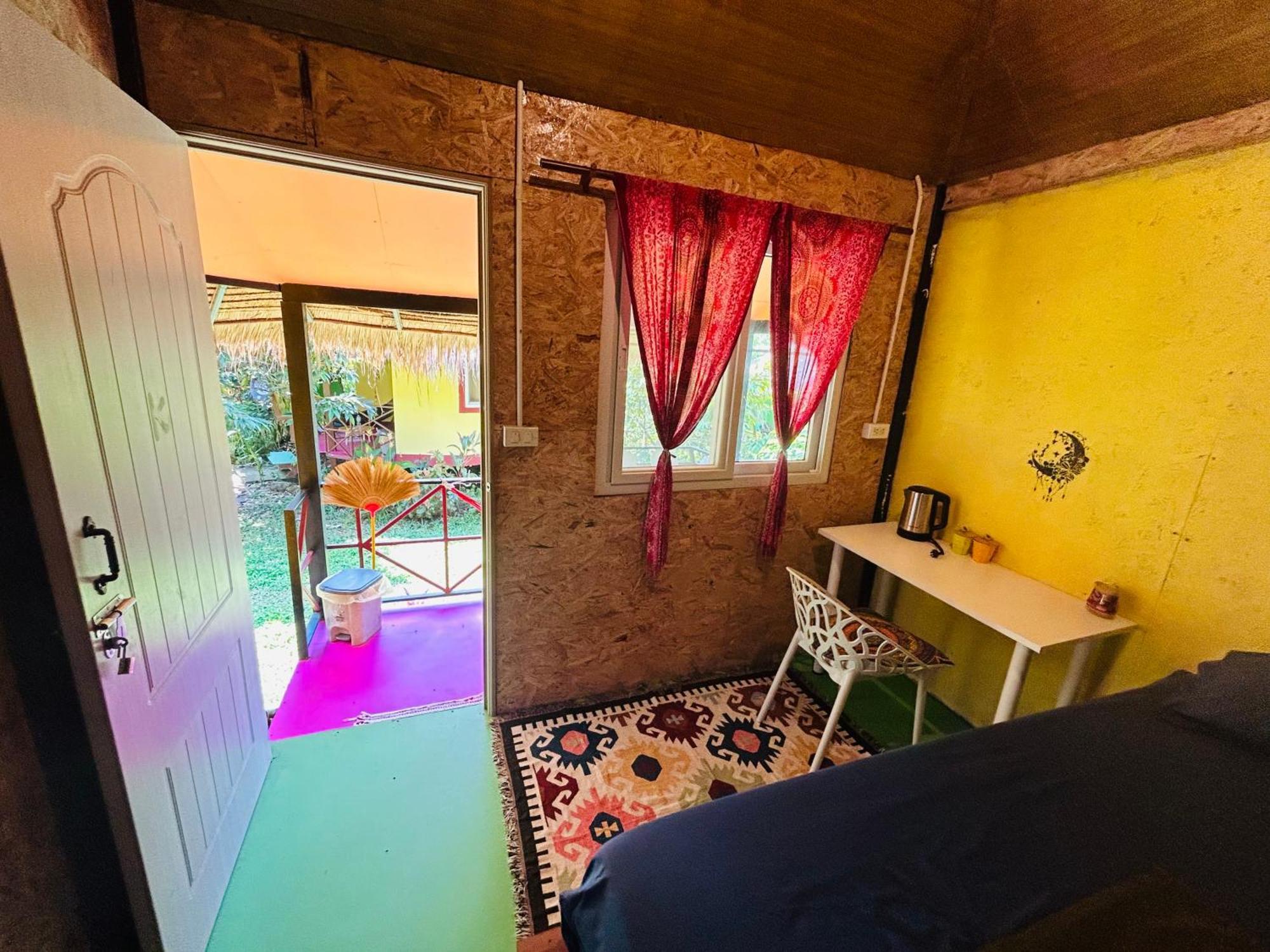Hippy Hut เกาะช้าง ภายนอก รูปภาพ